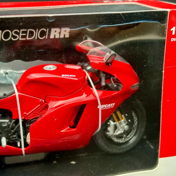 ماکت موتور Desmosedici RR - Image 3