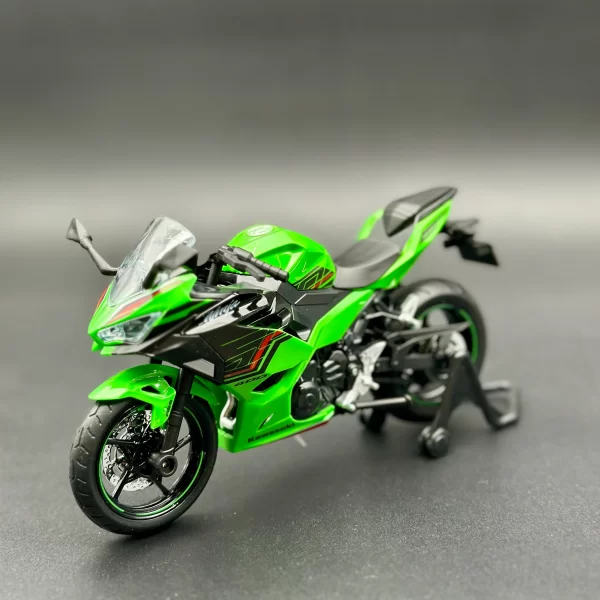 ماکت موتور Kawasaki zx4r سبز - Image 3