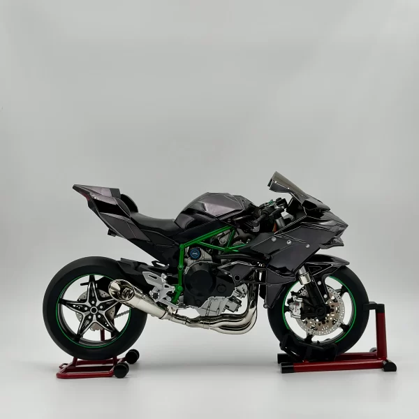 ماکت موتور kawasaki Ninja H2R روشن شو - Image 2
